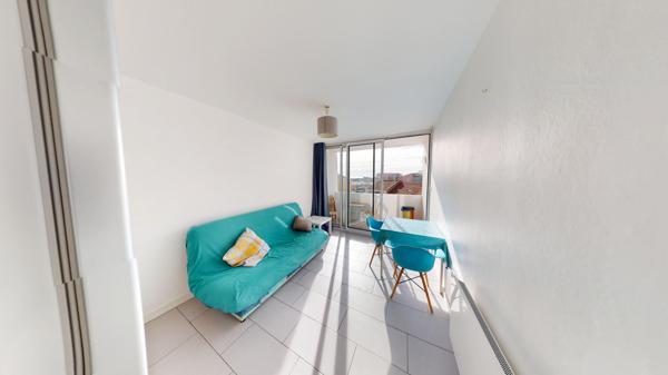 LOCATION PRECAIRE - SEPTEMBRE A JUIN