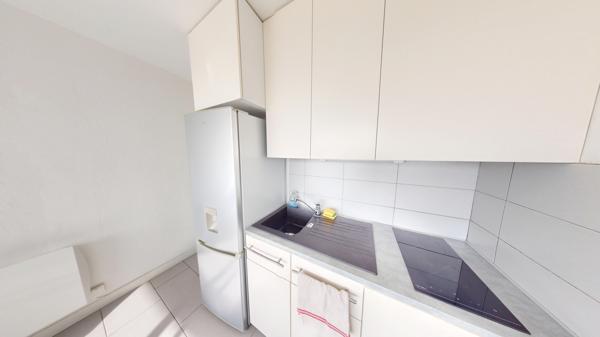 LOCATION PRECAIRE - SEPTEMBRE A JUIN
