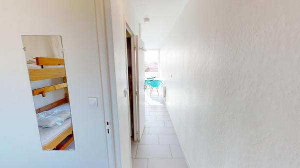 LOCATION PRECAIRE - SEPTEMBRE A JUIN