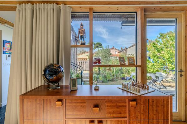 Une architecture singuliere ouverte sur l’exterieur au Cormier