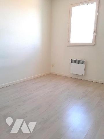 OLIVET -BOURG, Dans résidence - APPARTEMENT T3  AU DERNIER ETAGE- PARKING-SOUS-SOL et CAVE