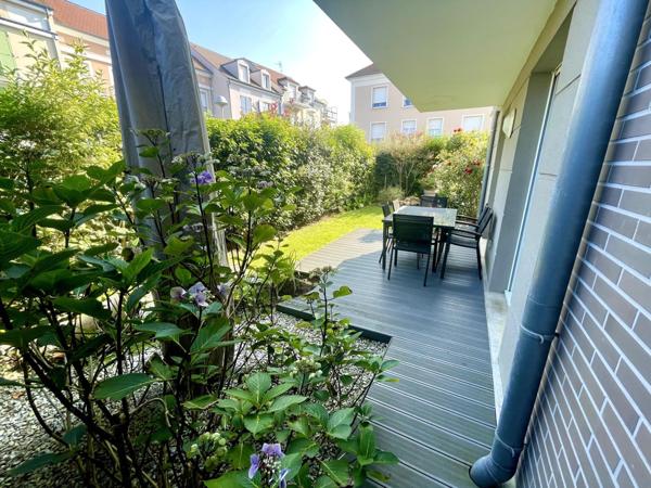 Appartement de type F2 avec jardin