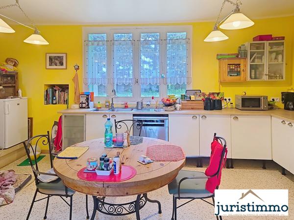 Camaret-sur-Aigues (84850) Maison de 265 m² et de nombreuses dépendances de 250m² énorme potentiel sur un terrain agricole de 2803m²