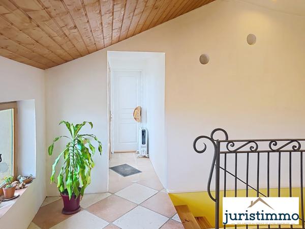 Camaret-sur-Aigues (84850) Maison de 265 m² et de nombreuses dépendances de 250m² énorme potentiel sur un terrain agricole de 2803m²