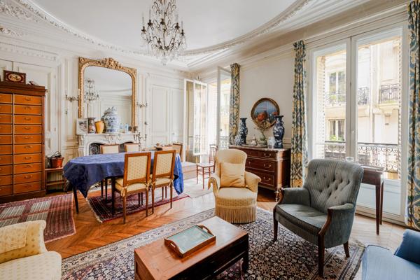 Appartement Paris 6e - SÈVRES-BABYLONE / SAINTS-PÈRES