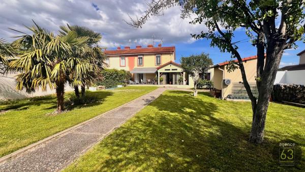 Maison Coup de coeur avec beau terrain de 536 m2 clos et arboré, piscinable, garage, abri et cave