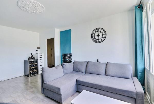 APPART AVEC GARAGE ET CAVE MONTJUZET - VUE IMPRENABLE SUR CLERMONT-FERRAND
