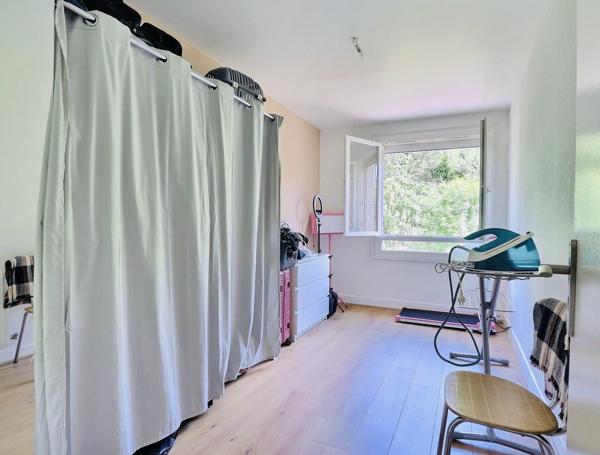 APPART AVEC GARAGE ET CAVE MONTJUZET - VUE IMPRENABLE SUR CLERMONT-FERRAND