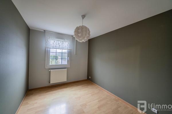 Maison de Plain-Pied, dans un Quartier Résidentiel.