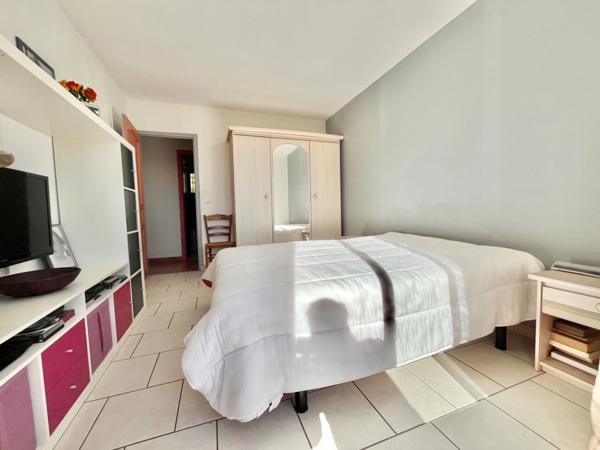 Maison à vendre 5 pièces LE MUY (83)