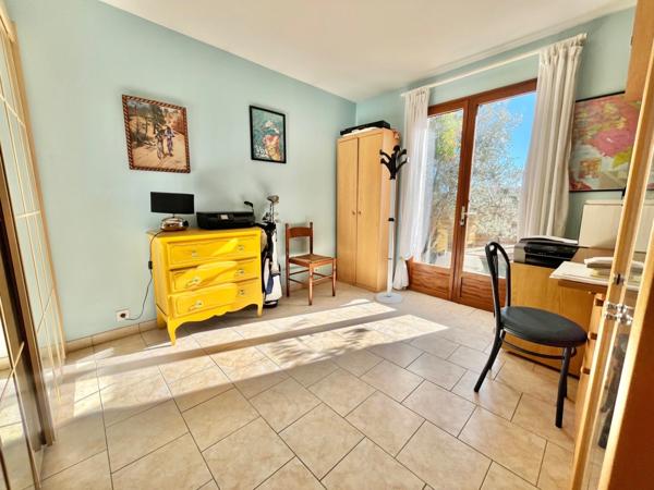Maison à vendre 5 pièces LE MUY (83)