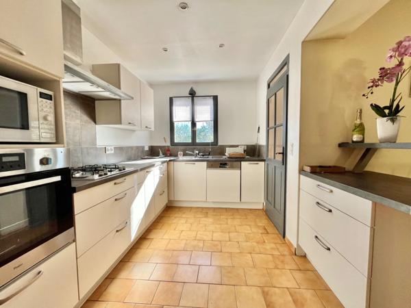 Maison à vendre 5 pièces LE MUY (83)