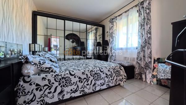 Vente
                Maison85,42 m² - 4 Pièces -
                    LES SABLES D OLONNE (85180)