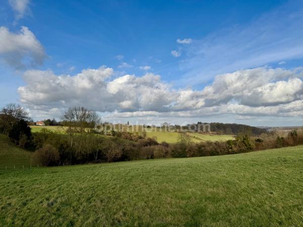 Corps de ferme à vendre proche LISIEUX(14) - Maison et divers bâtiments sur plus de 5 hectares