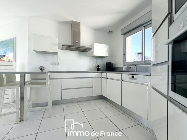 Maison Le Monastere 6 pièce(s) 127 m2