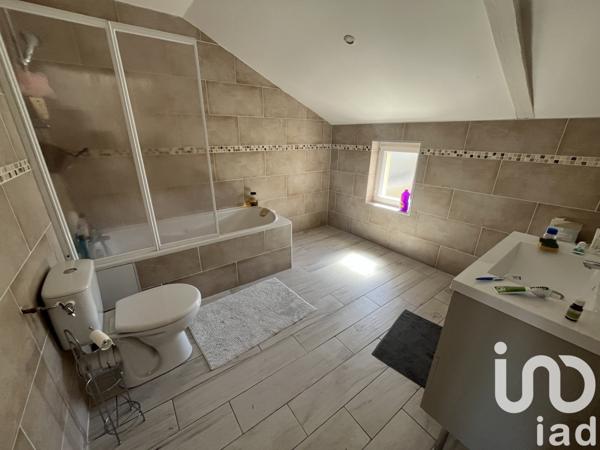 Maison de ville 8 pièces de 245 m² à Parthenay (79200)