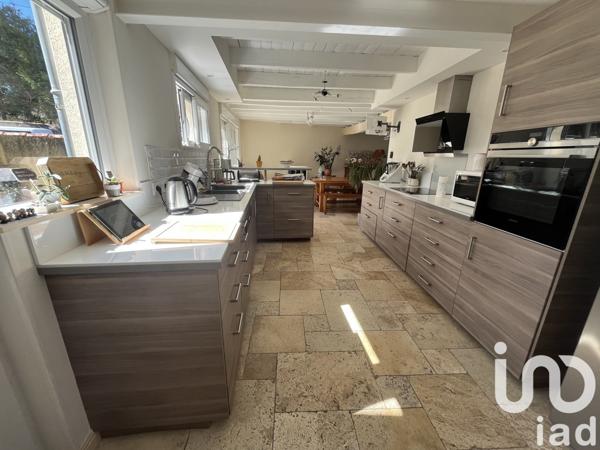 Maison de ville 8 pièces de 245 m² à Parthenay (79200)