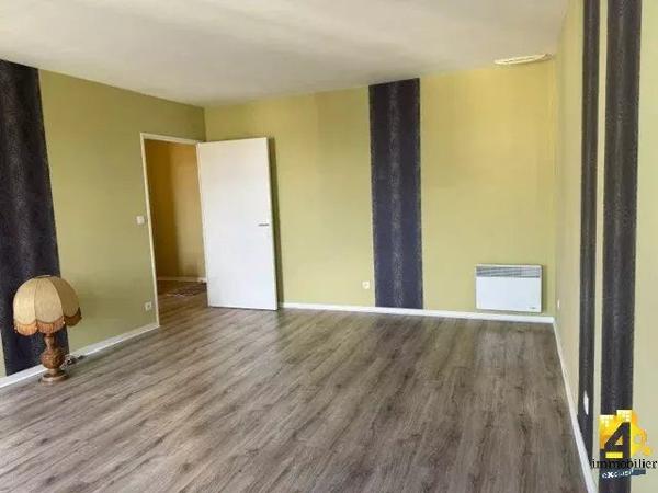 MARGNY-lès-COMPIEGNE APPART 2P Balcon