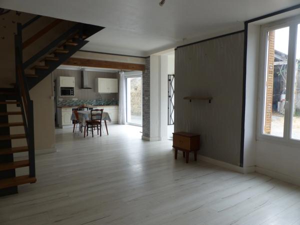 Maison à vendre 9 pièces GOURGE (79) Terrain 6120 m²