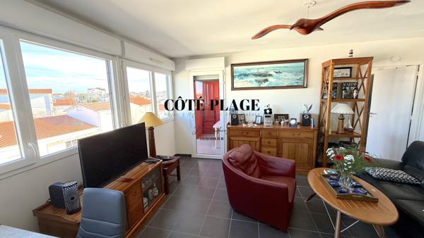 CENTRE-VILLE ROYAN - T2 LOUÉ - PARKING ET CAVE - AU PRIX DE 229 000 € FAI