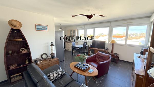 CENTRE-VILLE ROYAN - T2 LOUÉ - PARKING ET CAVE - AU PRIX DE 229 000 € FAI