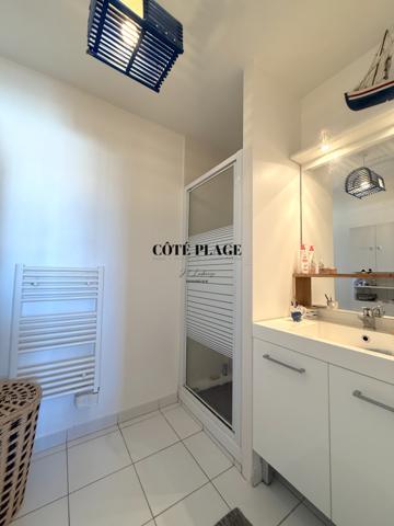 CENTRE-VILLE ROYAN - T2 LOUÉ - PARKING ET CAVE - AU PRIX DE 229 000 € FAI