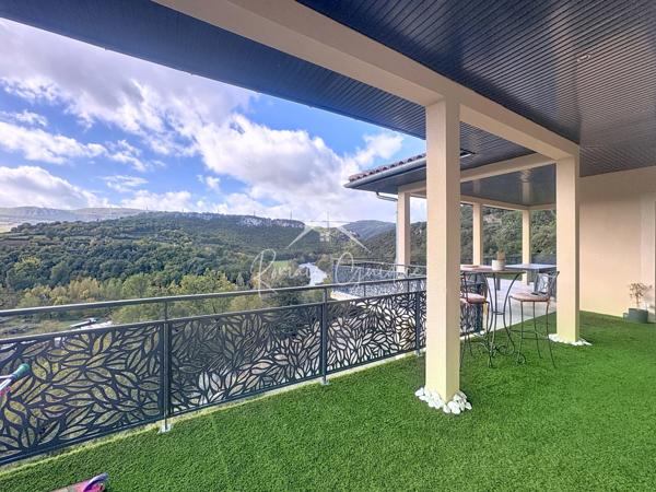 Millau (12100) BIEN DE PRESTIGE TYPE 8 DE 251 M2 SUR TERRAIN DE 2319 M2