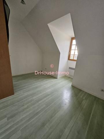 Maison à louer 9 pièces de 140 m²