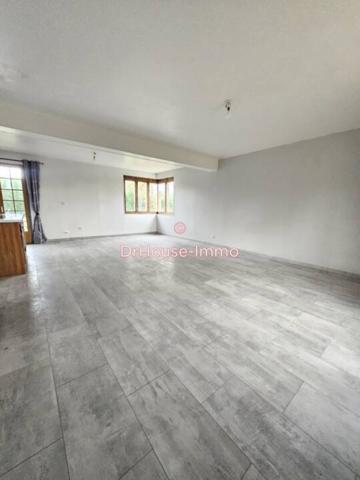 Maison à louer 9 pièces de 140 m²