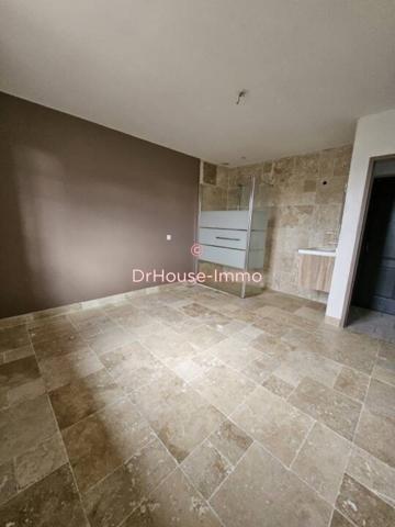 Maison à louer 9 pièces de 140 m²