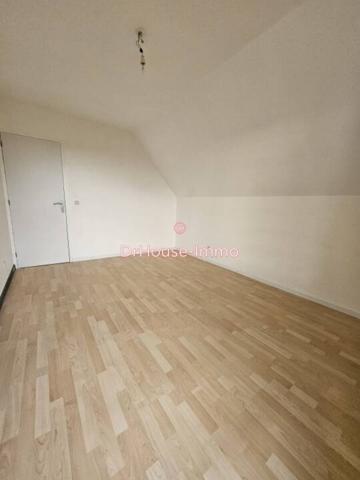 Maison à louer 9 pièces de 140 m²