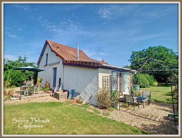 Dpt Maine-et-Loire (49) à vendre Noyant maison 4 pièces (129 m2) + gîte 3 pièces (77 m2) - Terrain : 6122 m2