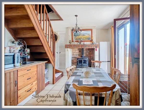 Dpt Maine-et-Loire (49) à vendre Noyant maison 4 pièces (129 m2) + gîte 3 pièces (77 m2) - Terrain : 6122 m2