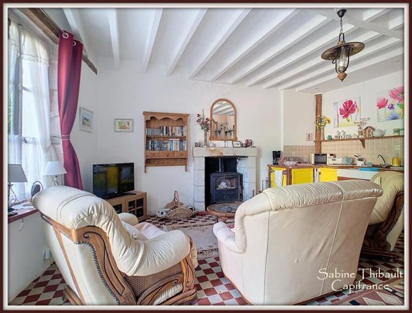 Dpt Maine-et-Loire (49) à vendre Noyant maison 4 pièces (129 m2) + gîte 3 pièces (77 m2) - Terrain : 6122 m2