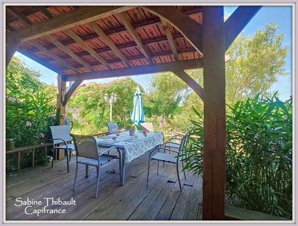 Dpt Maine-et-Loire (49) à vendre Noyant maison 4 pièces (129 m2) + gîte 3 pièces (77 m2) - Terrain : 6122 m2