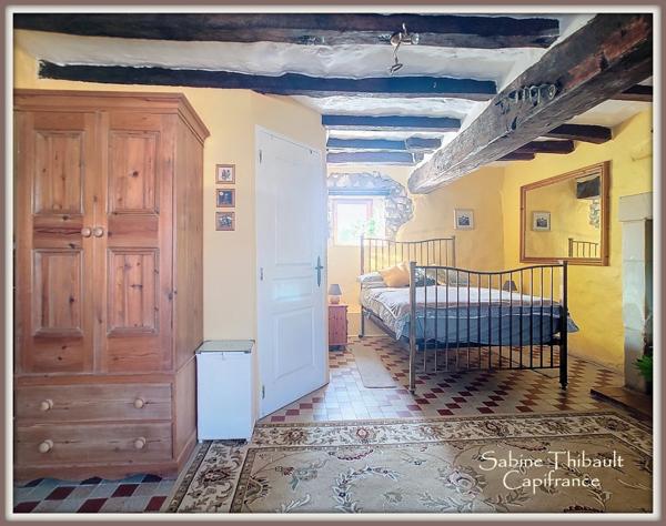 Dpt Maine-et-Loire (49) à vendre Noyant maison 4 pièces (129 m2) + gîte 3 pièces (77 m2) - Terrain : 6122 m2