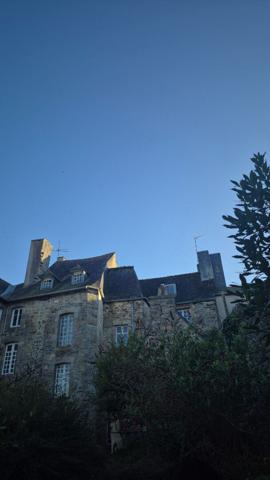 LANDERNEAU en centre ville - Immeuble de 10 pièces de 215.37 m²