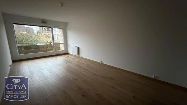 Appartement à louer 2 pièces 66.28m² Valenciennes (59300)