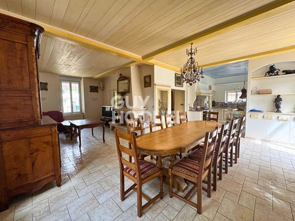 Maison de maître + maison secondaire Sornay