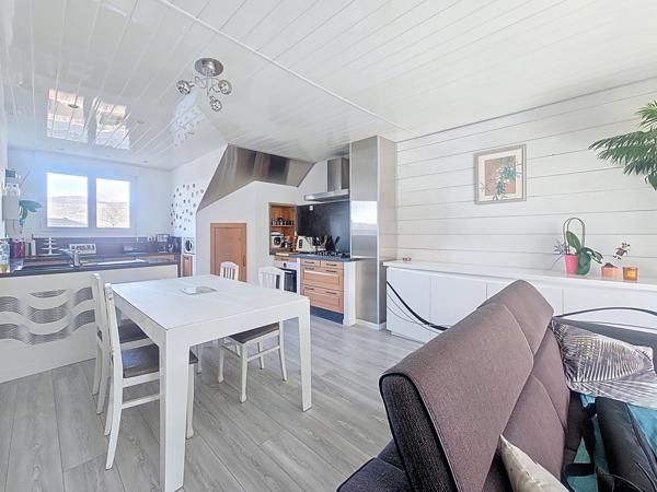 Appartement 4 pièces - 103 m² Exclusivité efficity