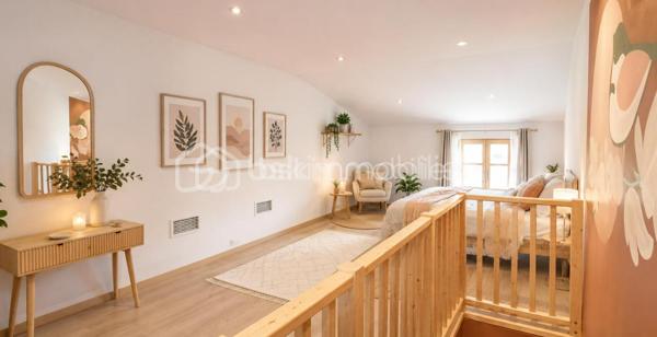 Découvrez cette maison chaleureuse de 75 m² à vendre. Cette demeure offre un cadre de vie paisible tout en restant à proximité immédiate des commodités urbaines.

Avec ses trois pièces bien disposées, ses espaces intérieurs vous séduiront par leur agencement harmonieux. La maison, refaite à neuf, dévoile une cour discrète pour profiter des apéros d'été.

Profitez de la simplicité et de l'élégance et de la climatisation gainable de cette maison. Les transports en commun à proximité facilitent vos déplacements urbains. Que vous soyez un investisseur ou recherchant un cocon familial, cette maison est un choix idéal. Contactez Bruno TRINDADE pour une visite.