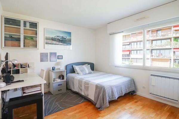 Appartement Paris 19 e - BUTTES-CHAUMONT / PYRÉNÉES