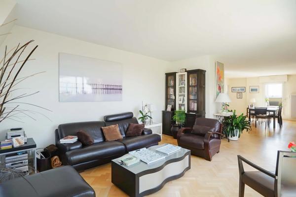 Appartement Paris 19 e - BUTTES-CHAUMONT / PYRÉNÉES