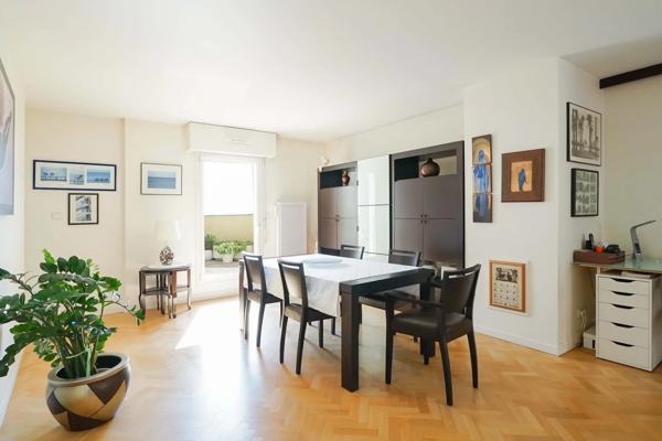 Appartement Paris 19 e - BUTTES-CHAUMONT / PYRÉNÉES