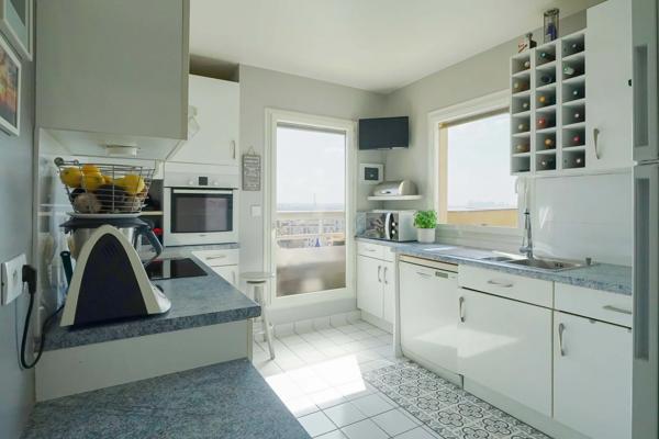 Appartement Paris 19 e - BUTTES-CHAUMONT / PYRÉNÉES