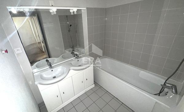 Appartement T4 avec terrasse et deux parkings - Secteur Ouest de Rouen