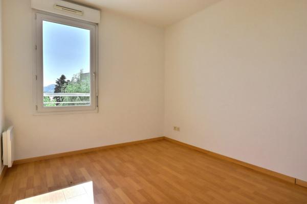 Les 4 Routes - Appartement T3 - Balcon - Parking