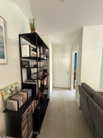 Cadre paisible, grande terrasse en L, appartement moderne