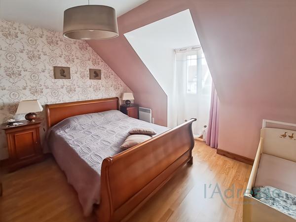 Maison Familiale à Egly, 8 pièces, 150 m2, 4 chambres, bureau/dressing et garage