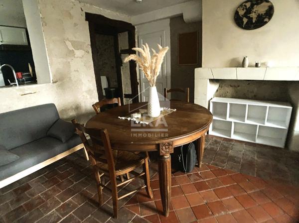 APPARTEMENT T2 MEUBLE A LOUER - BLOIS - QUARTIER VIENNE, PROCHE TOUTES COMMODITÉS, COURETTE EXTERIEURE